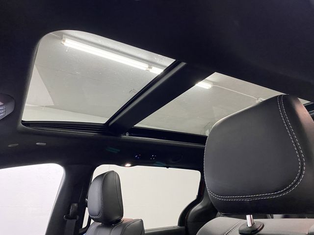2026 Chrysler Pacifica photo 7