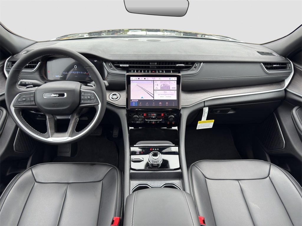2025 Jeep Grand Cherokee Limited photo 14