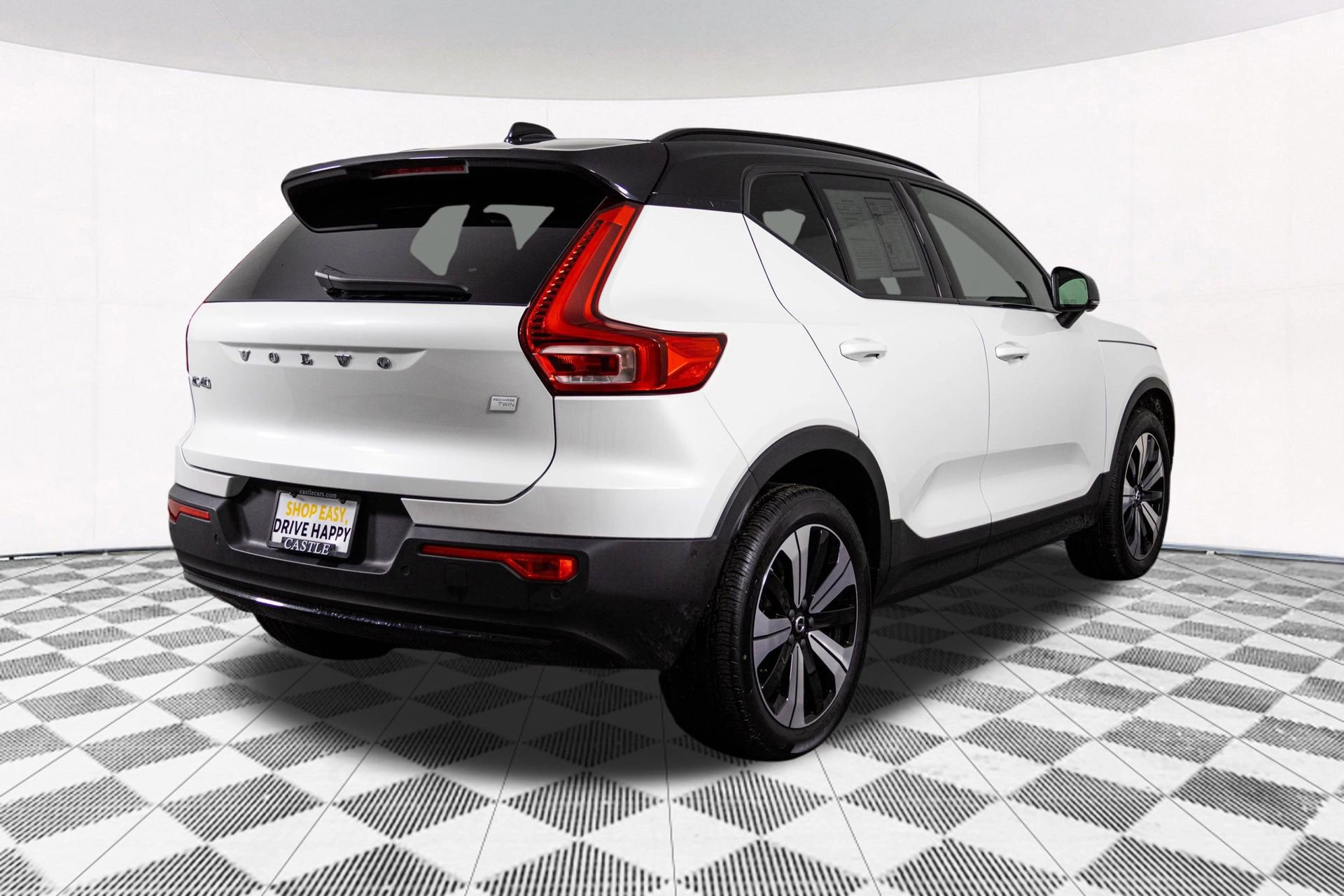 2023 Volvo XC40 Recharge Plus photo 6