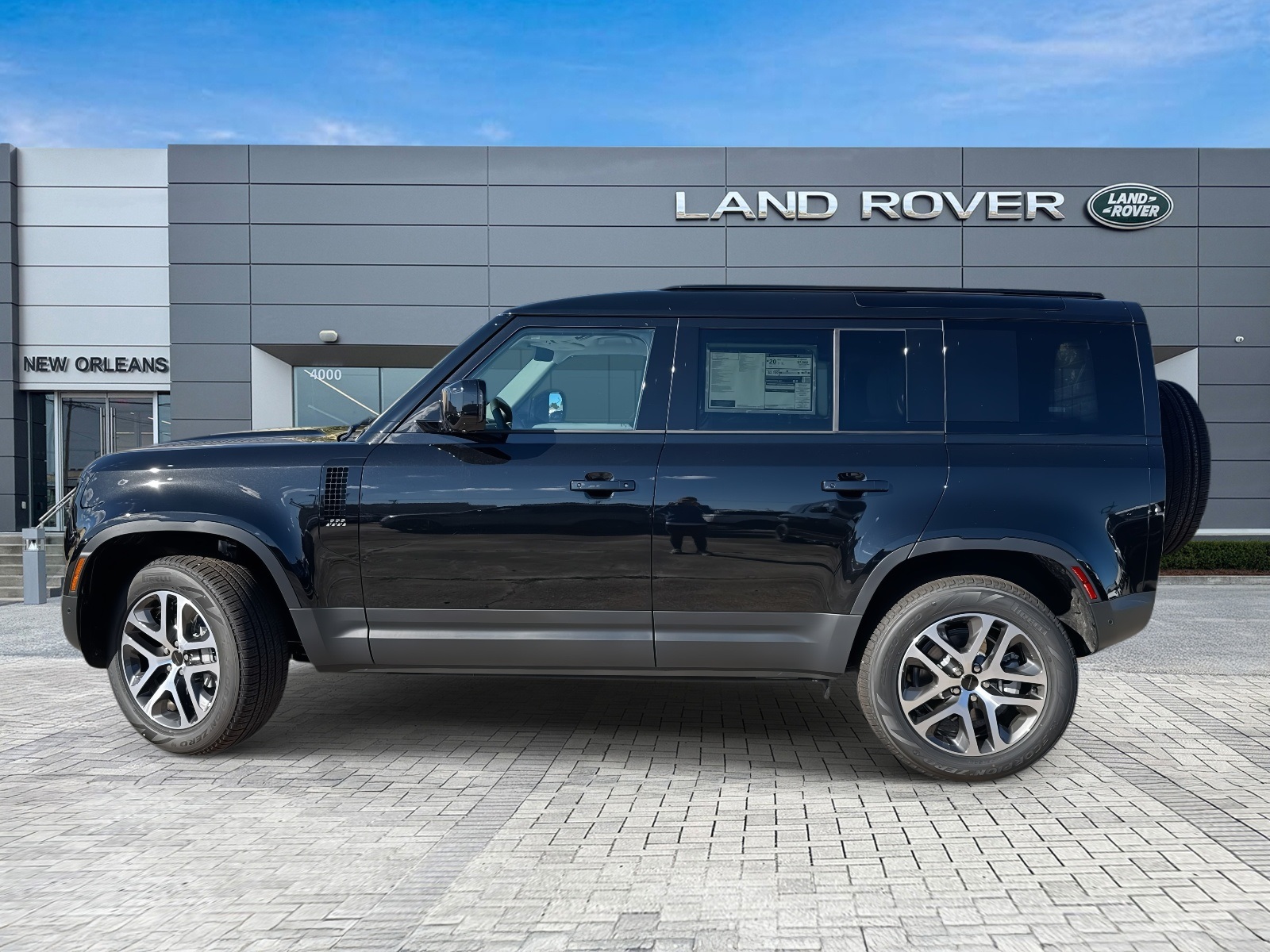 2026 Land Rover Defender 110 S photo 2