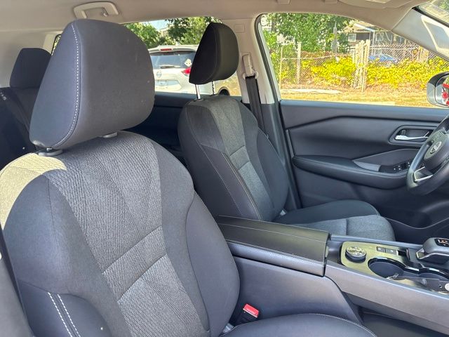 2024 Nissan Rogue SV photo 22