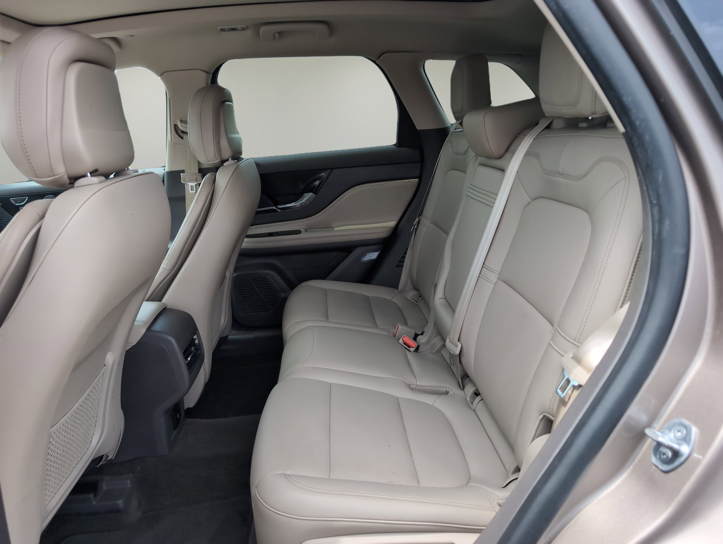 2020 Lincoln Corsair Standard photo 16