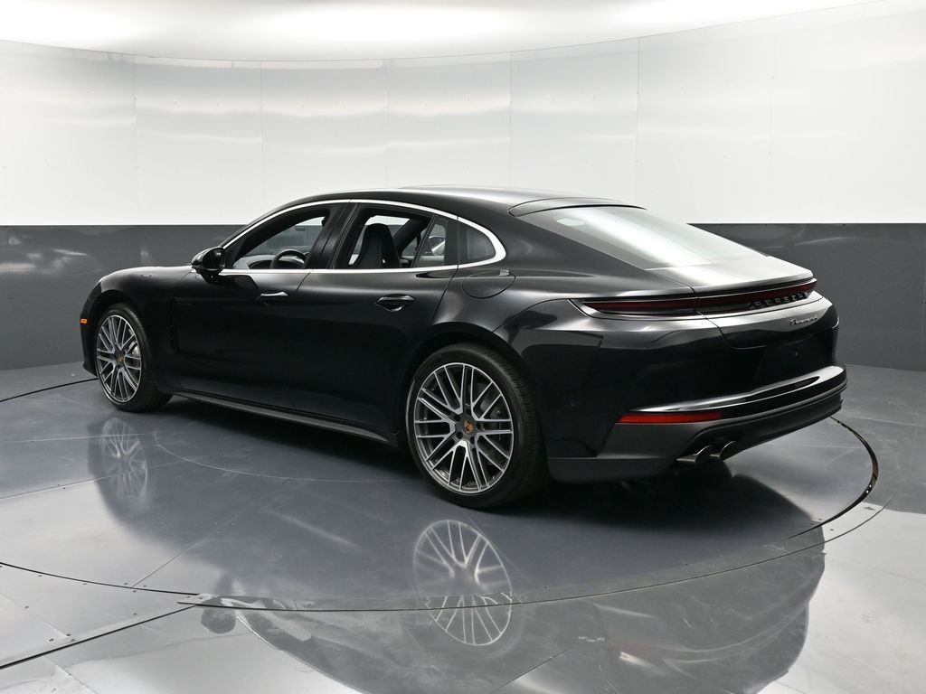 2026 Porsche Panamera E-Hybrid 4 photo 2