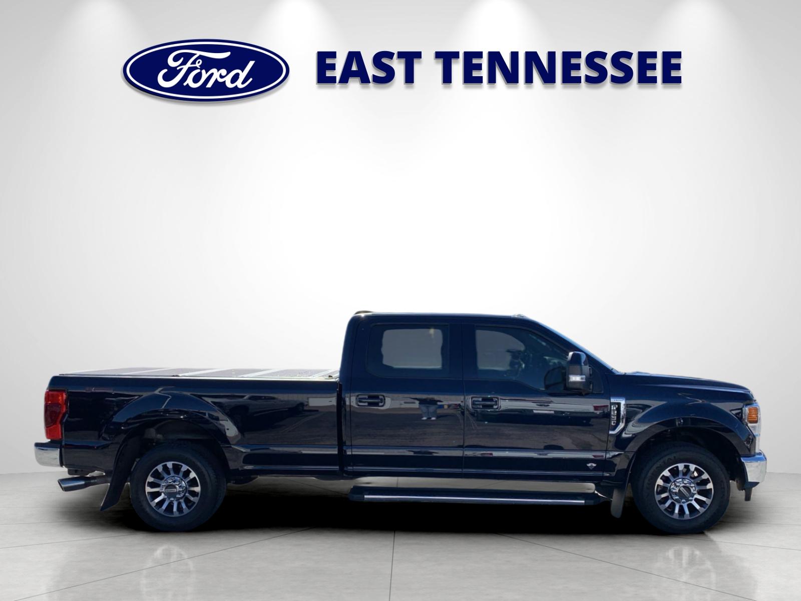 2022 Ford F-250 Lariat photo 2