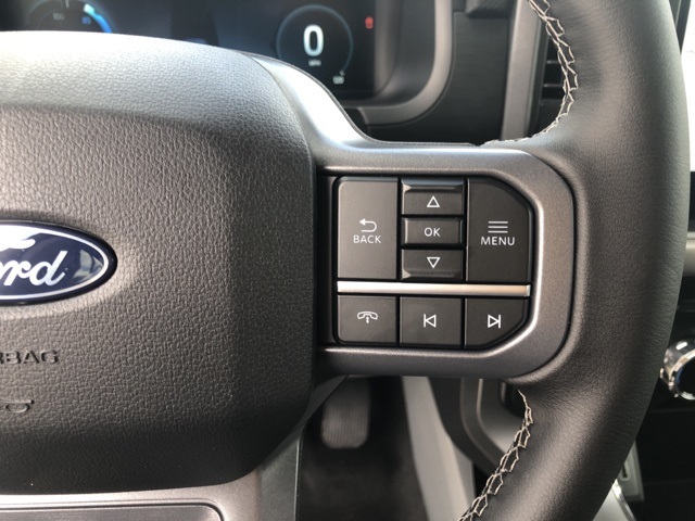 2025 Ford F-150 Lightning XLT photo 17