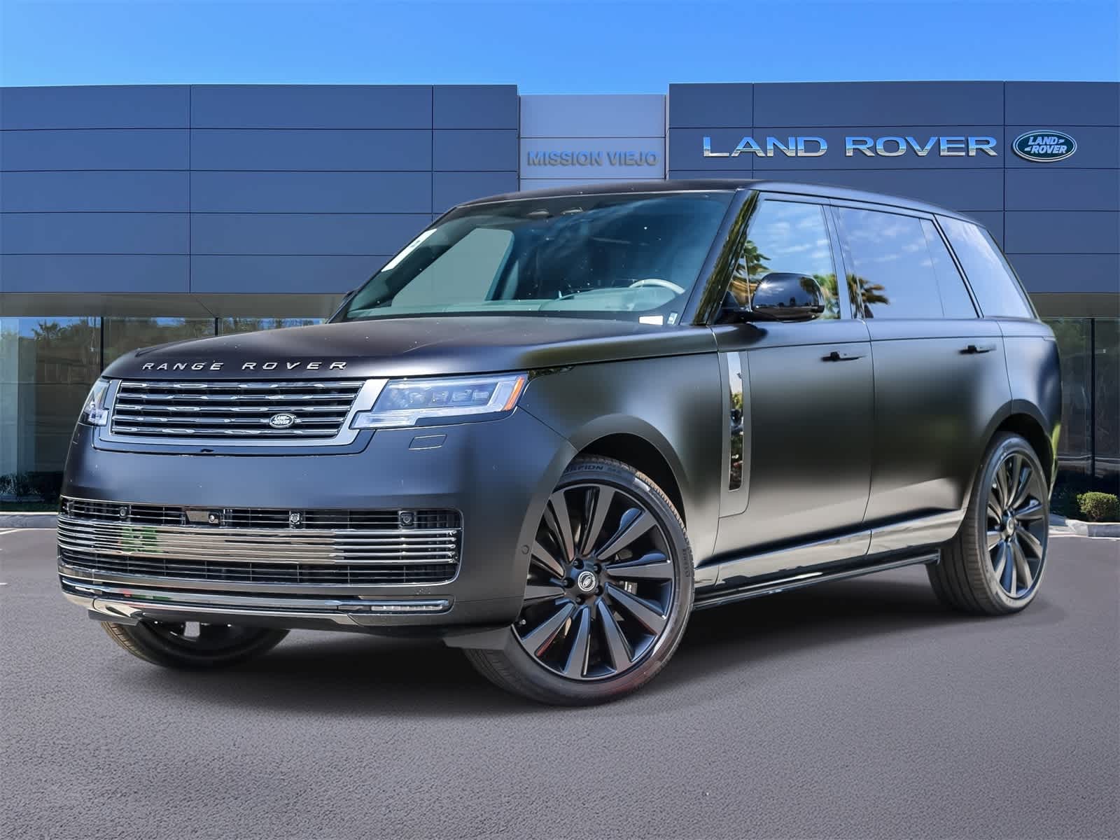 2025 Land Rover Range Rover SV