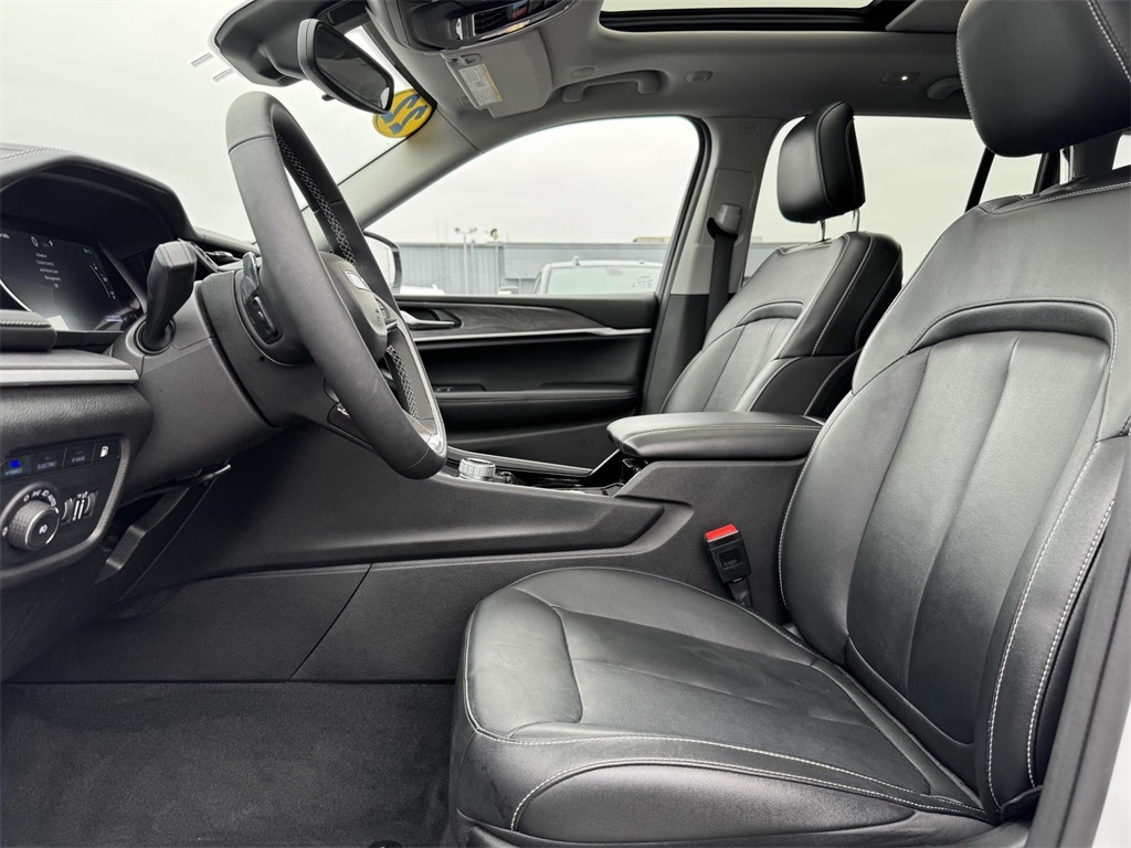 2022 Jeep Cherokee Limited 4xe photo 13
