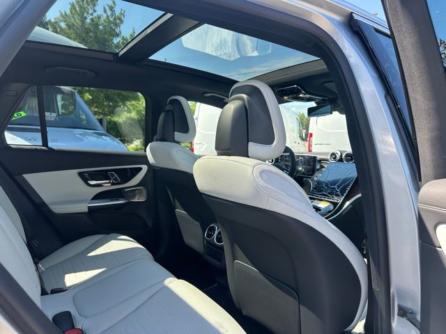 2026 Mercedes Benz GLC 300 4MATIC photo 19