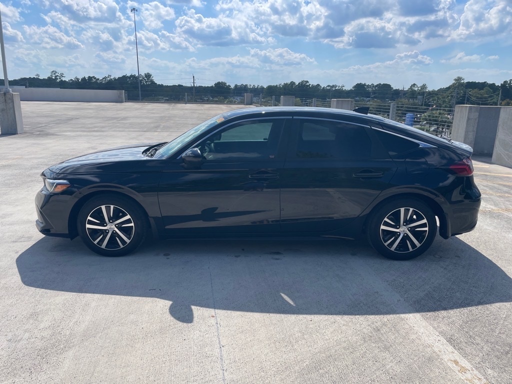 2024 Honda Civic Hatchback LX photo 4
