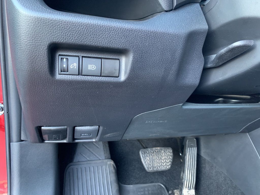 2024 Toyota RAV4 LE photo 25