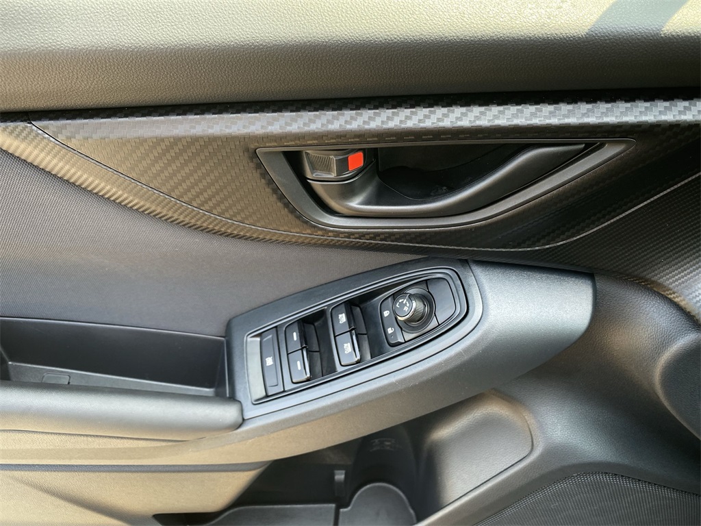 2019 Subaru Crosstrek 2.0i Premium photo 13