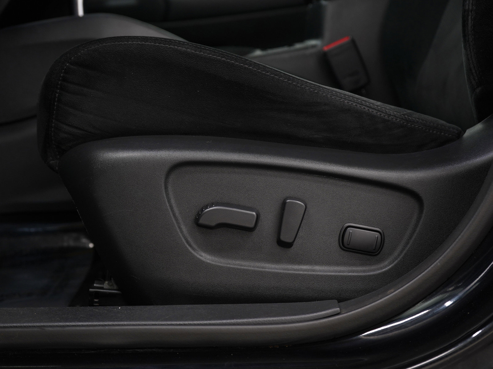 2016 Nissan Rogue SV photo 20