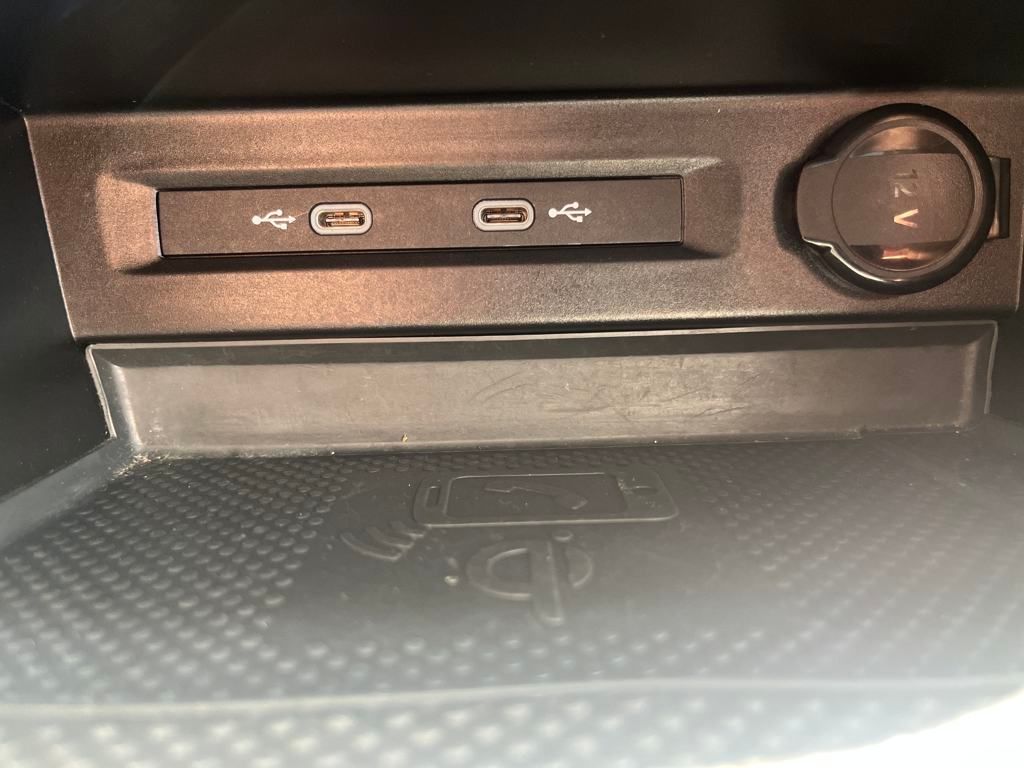 2022 Volkswagen Tiguan SE photo 14
