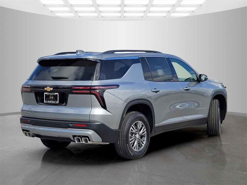 2026 Chevrolet Traverse photo 4