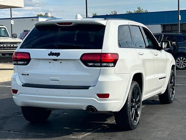 2022 Jeep Cherokee Laredo X photo 4