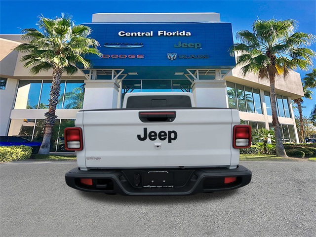 2025 Jeep Gladiator Sport S photo 3