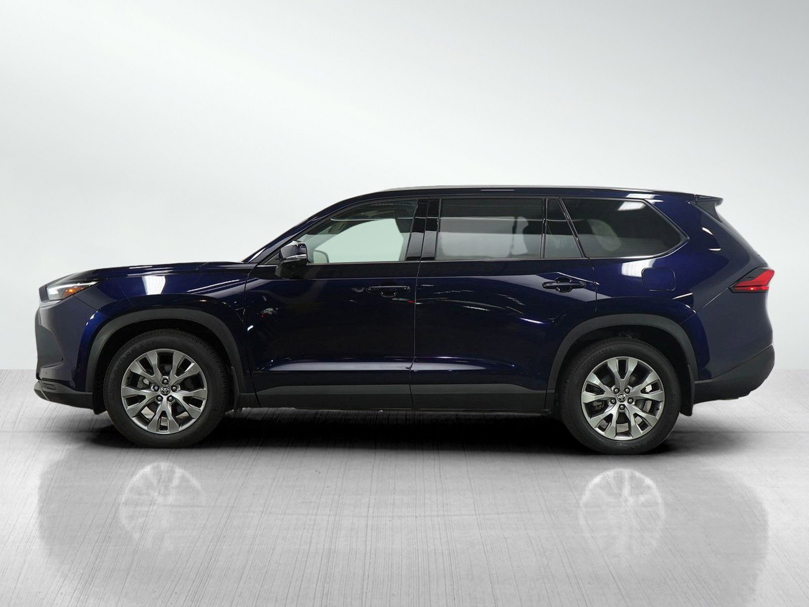 Used 2024 Toyota Grand Highlander Limited with VIN 5TDAAAB55RS013949 for sale in Bloomington, Minnesota