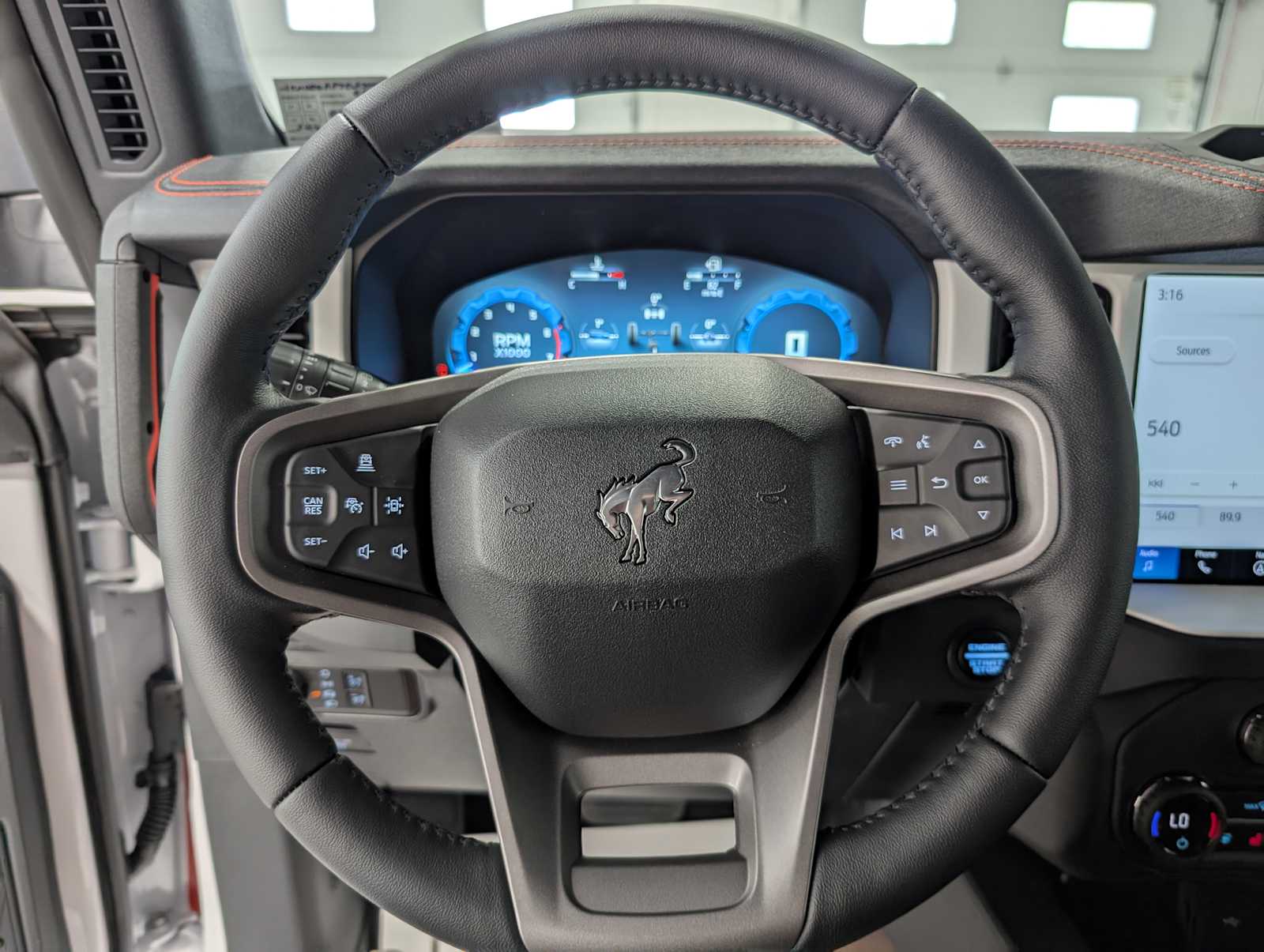 2025 Ford Bronco First Edition photo 31