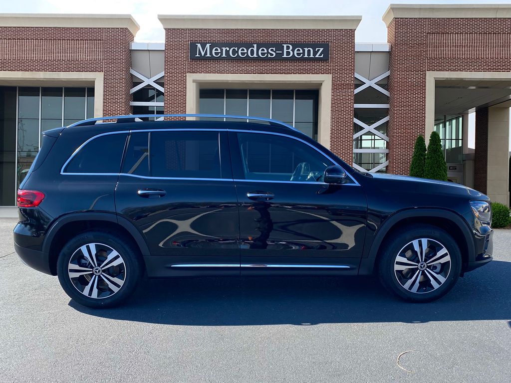 2025 Mercedes Benz GLB 250 photo 4
