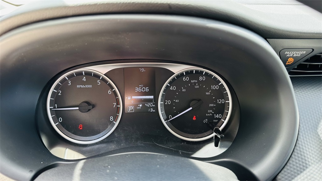 2025 Nissan Kicks Play S photo 17