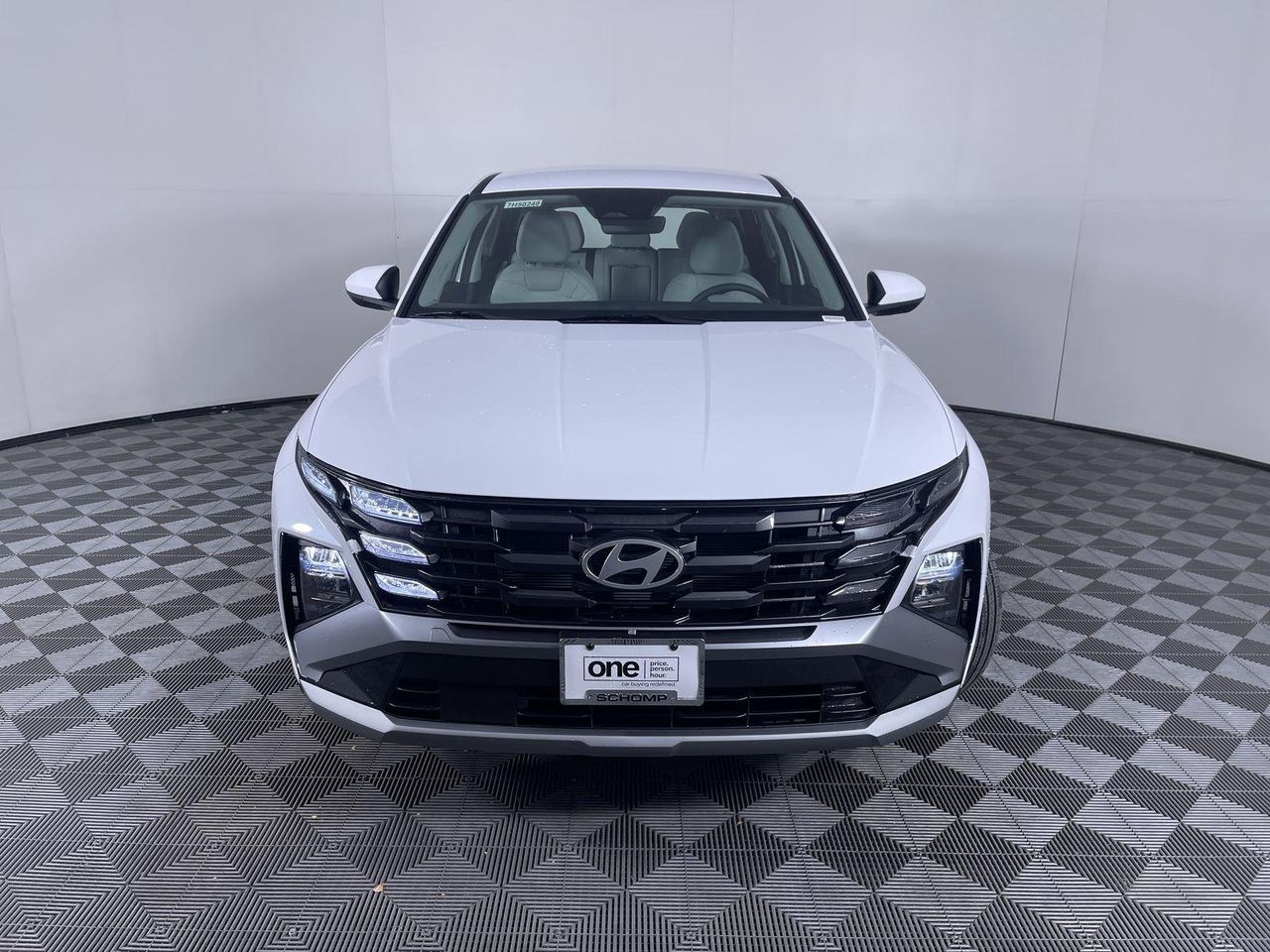 2025 Hyundai Tucson SE photo 2