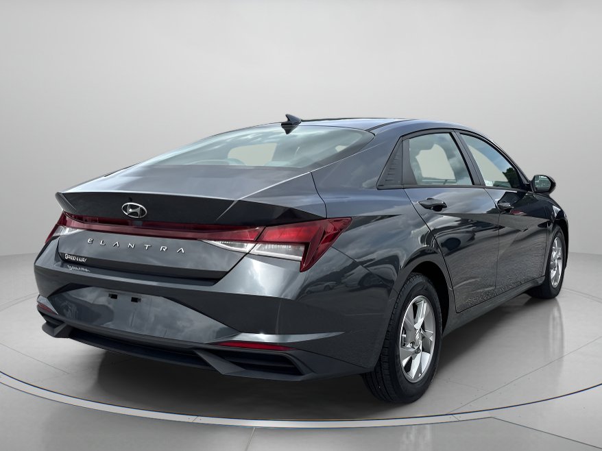 2021 Hyundai Elantra SE photo 3