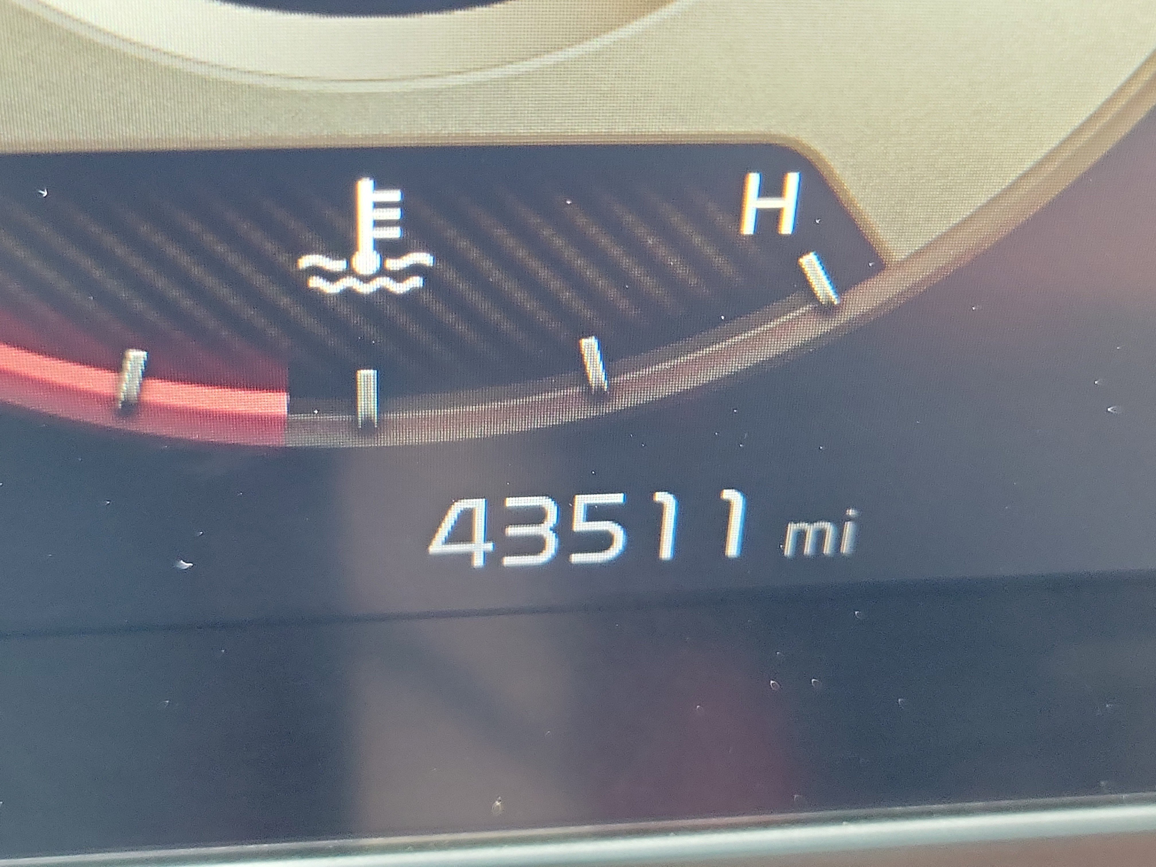 2024 Kia Sportage SX's photo