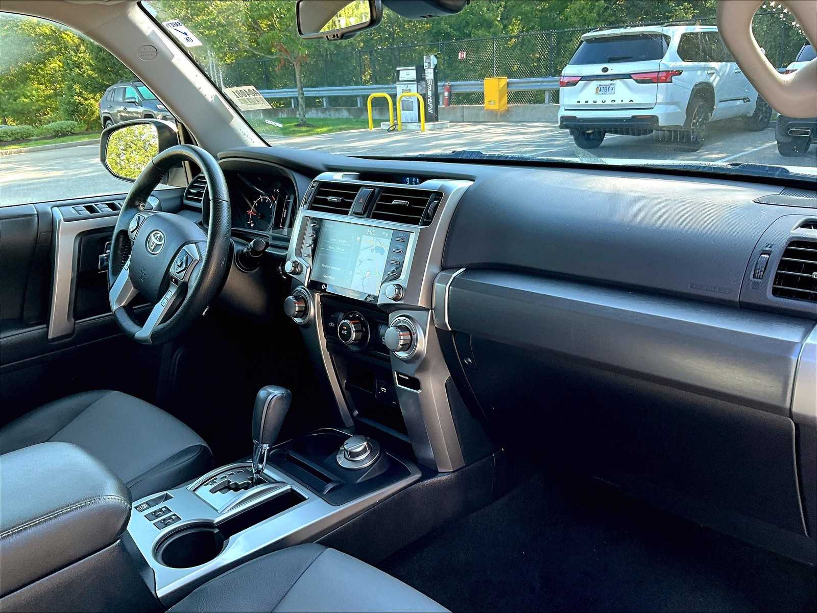 2024 Toyota 4Runner SR5 Premium photo 14
