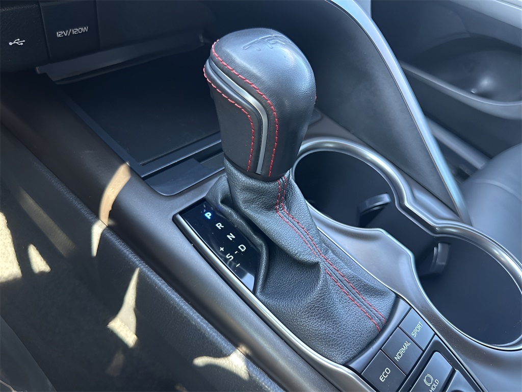 2022 Toyota Camry XSE photo 16