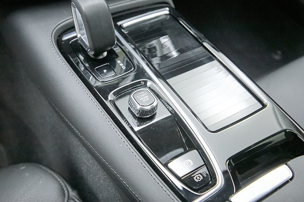 2025 VOLVO S60 - Image 18