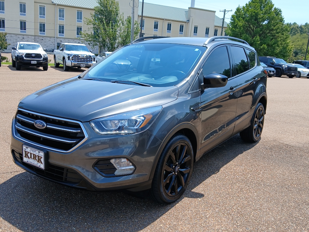 Used 2019 Ford Escape SE with VIN 1FMCU0GD2KUA50321 for sale in Grenada, MS