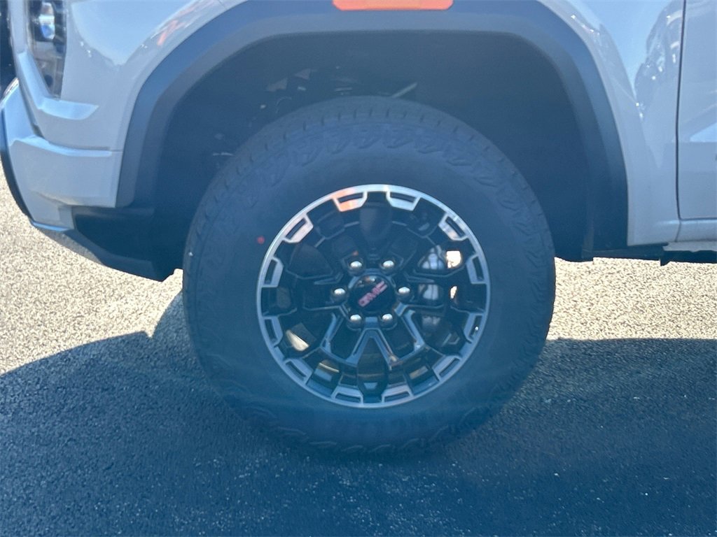 2026 GMC CANYON - Image 10