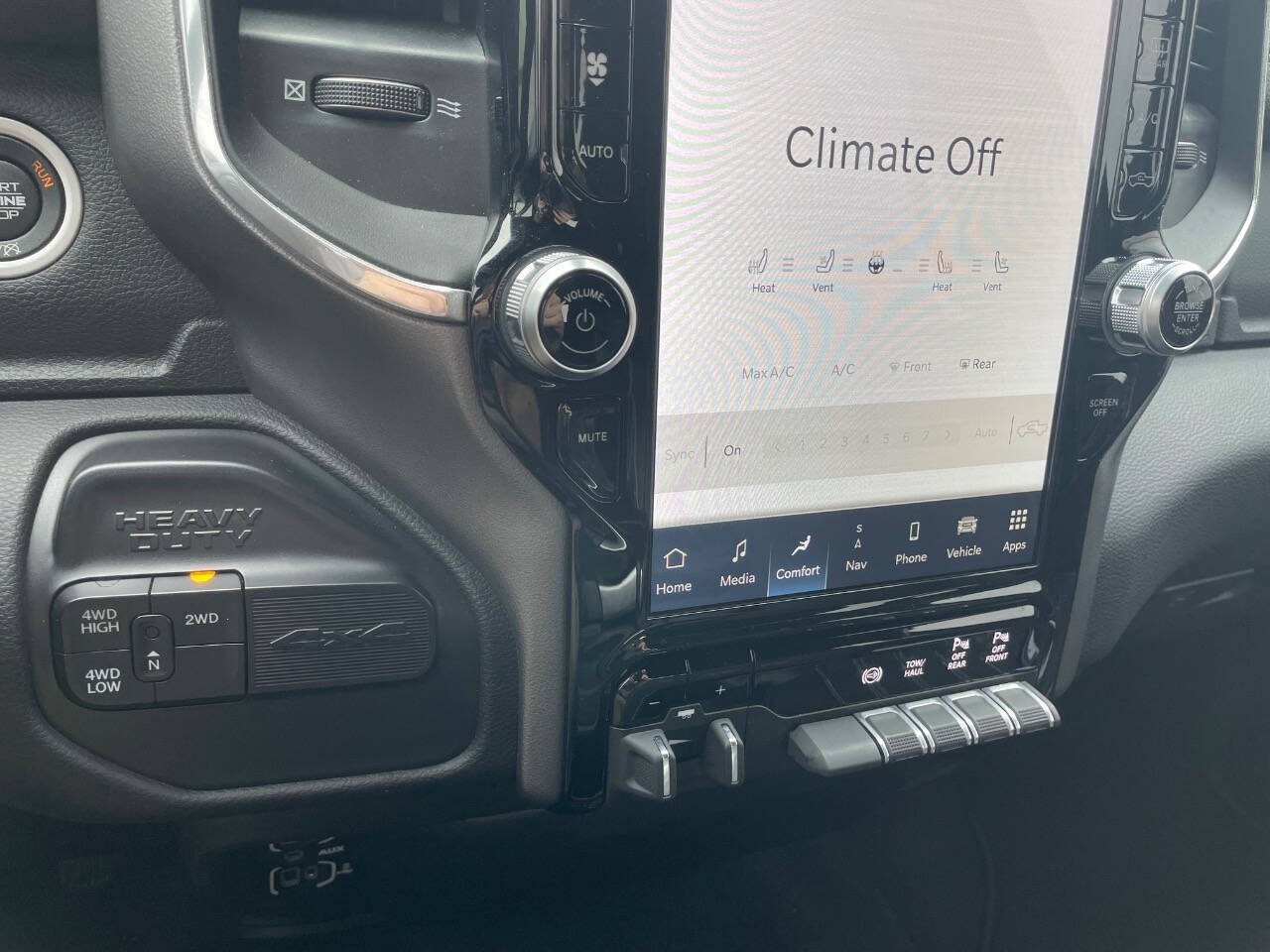 2022 Ram 2500 Laramie photo 20