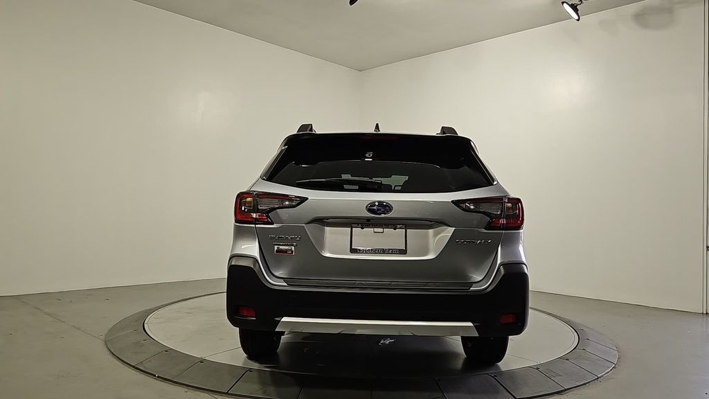 2025 Subaru Outback Limited photo 4