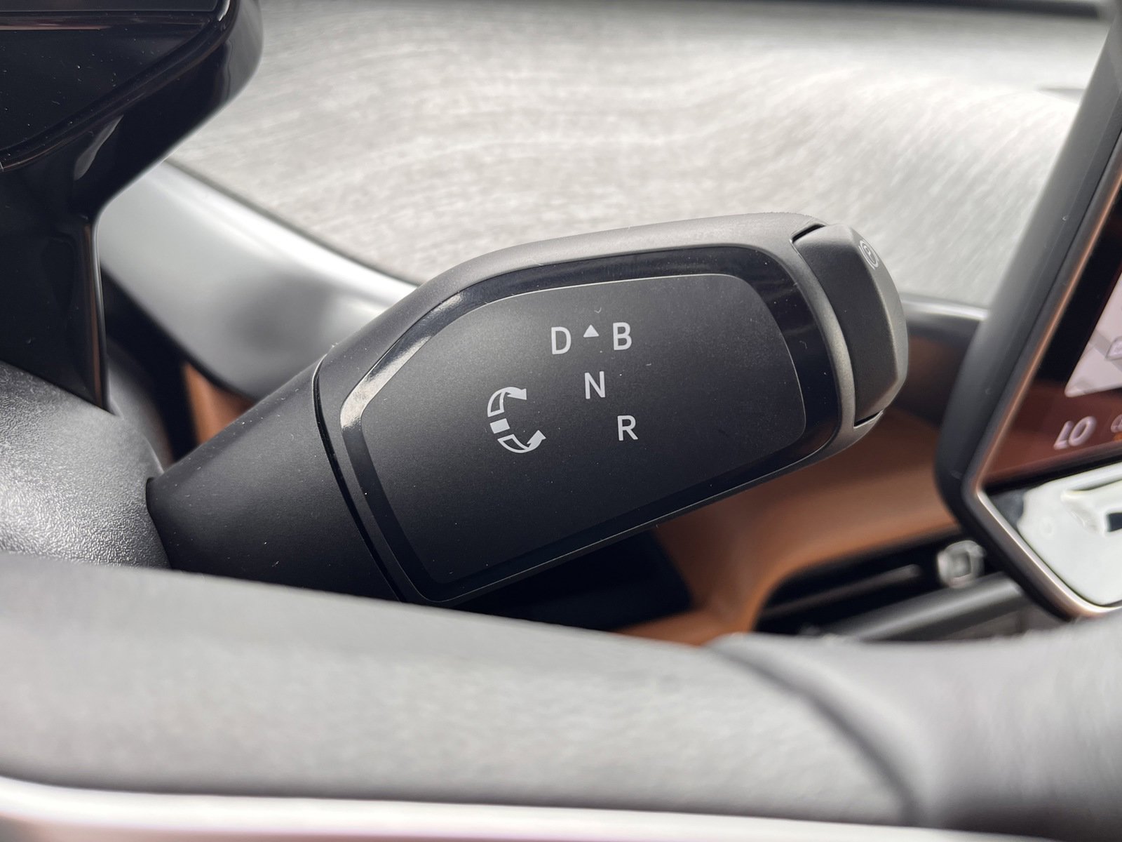 2025 Volkswagen ID. Buzz Pro S photo 18