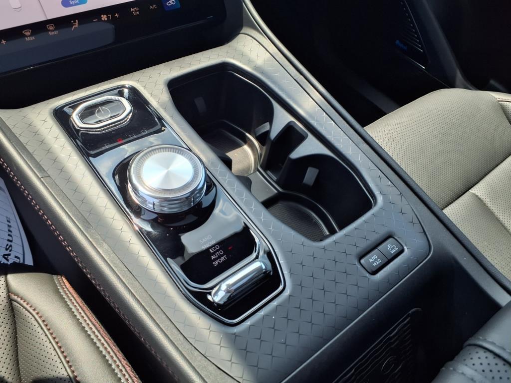 2025 Jeep Wagoneer S Launch Edition photo 9