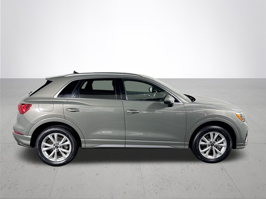 2022 Audi Q3 Premium S line photo 4