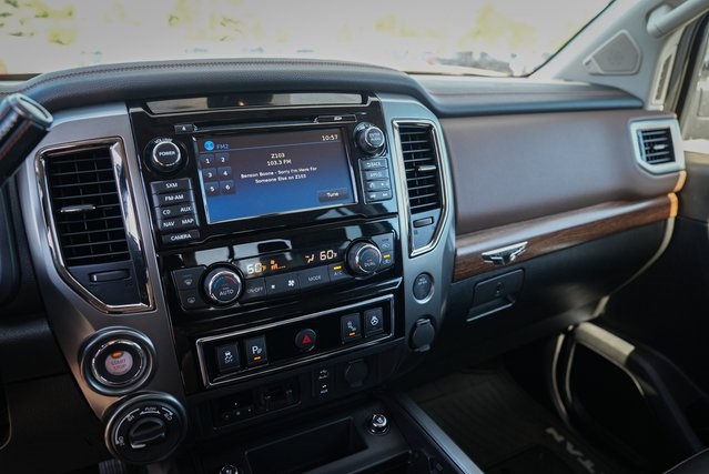 2018 Nissan Titan Platinum Reserve photo 20