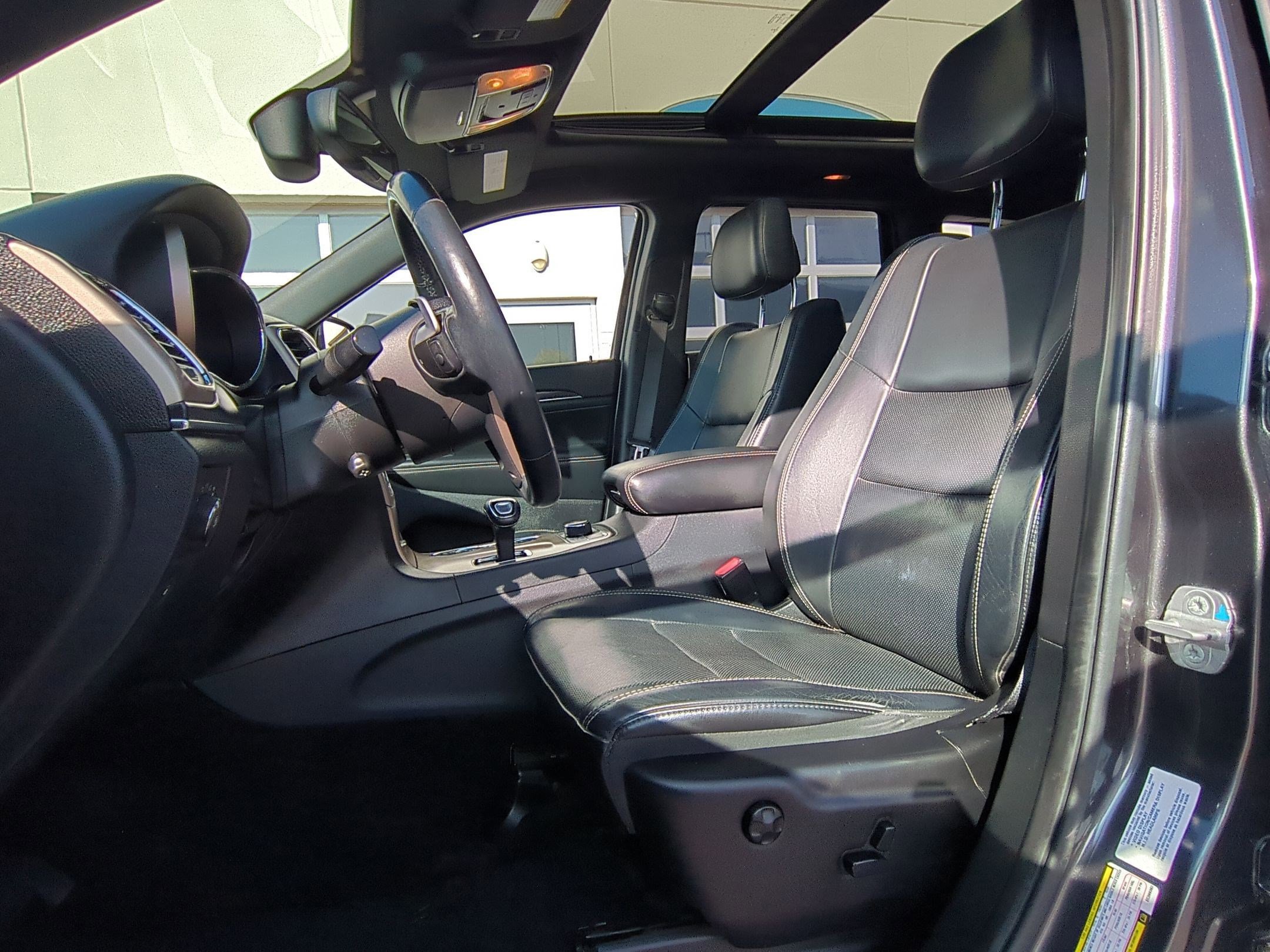 2014 Jeep Grand Cherokee Limited photo 24