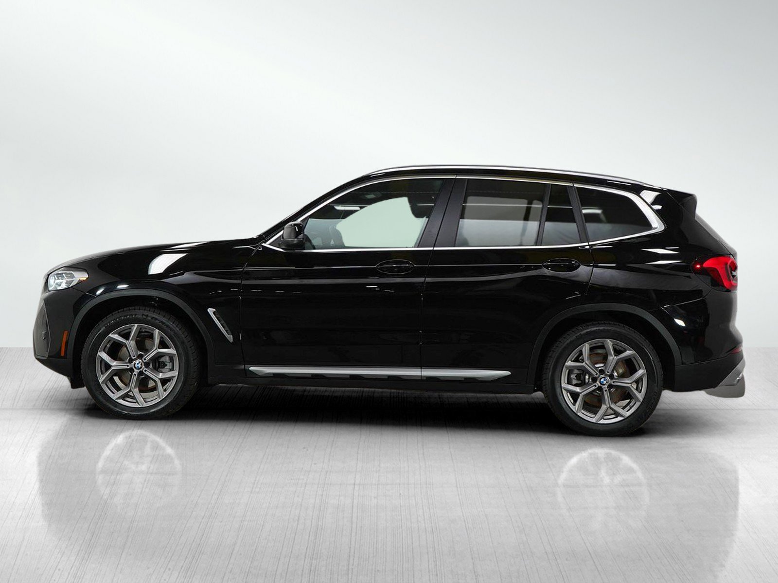 Used 2023 BMW X3 30i with VIN 5UX53DP05P9R87936 for sale in Burnsville, Minnesota