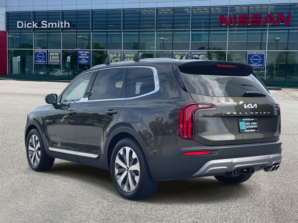 2022 Kia Telluride EX photo 3