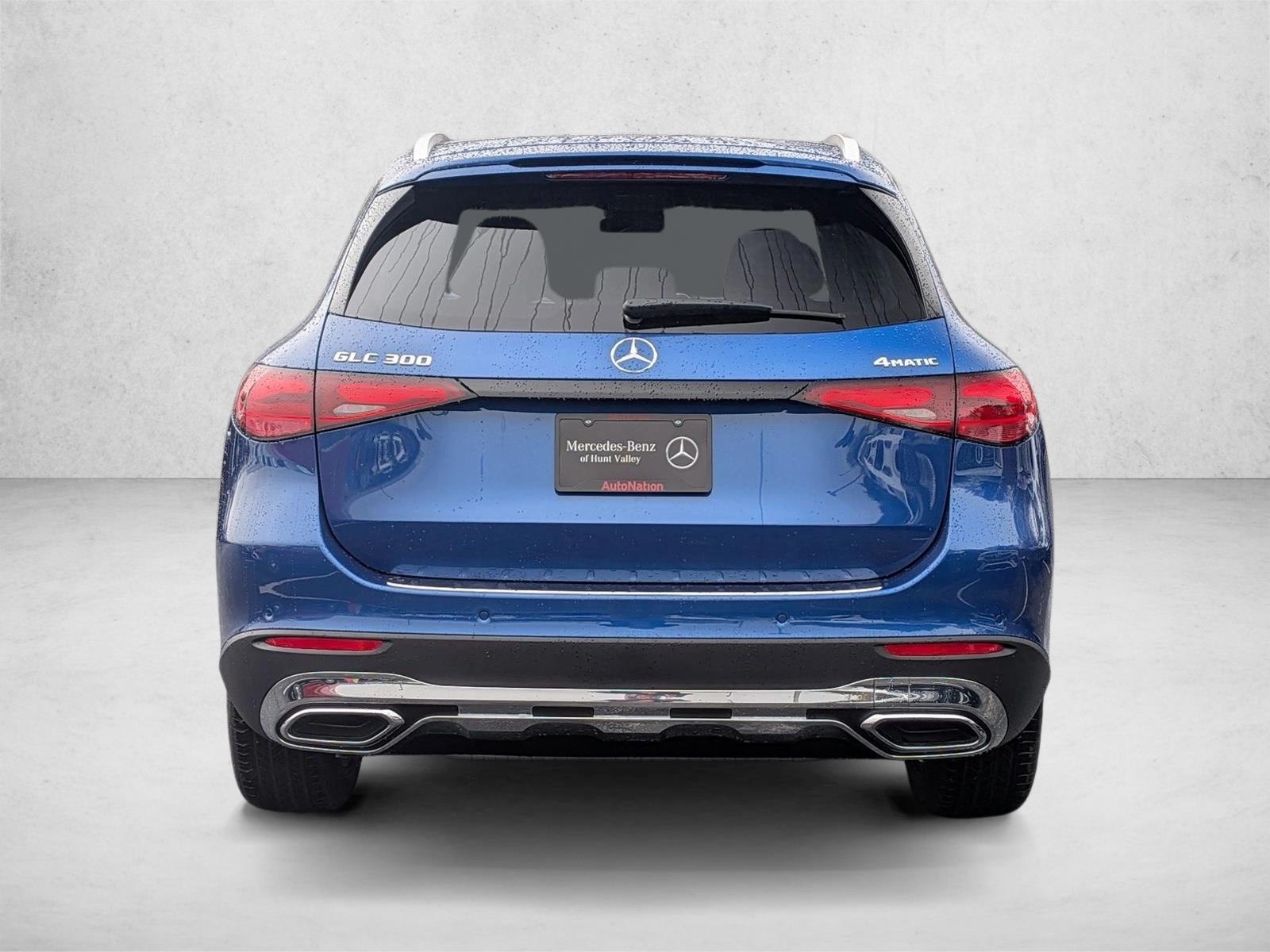 2026 Mercedes Benz GLC 300 4MATIC photo 3