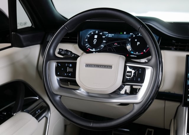 2025 Land Rover Range Rover SE photo 8