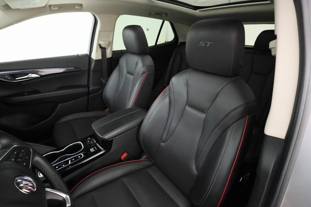2023 Buick Envision Essence photo 11