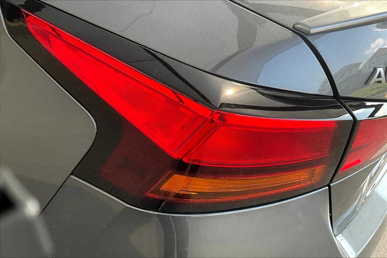 2025 Nissan Altima S photo 12