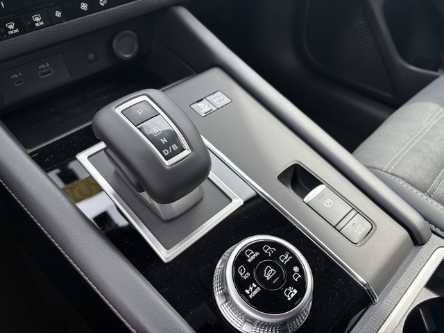 2025 Mitsubishi Outlander PHEV SE photo 27