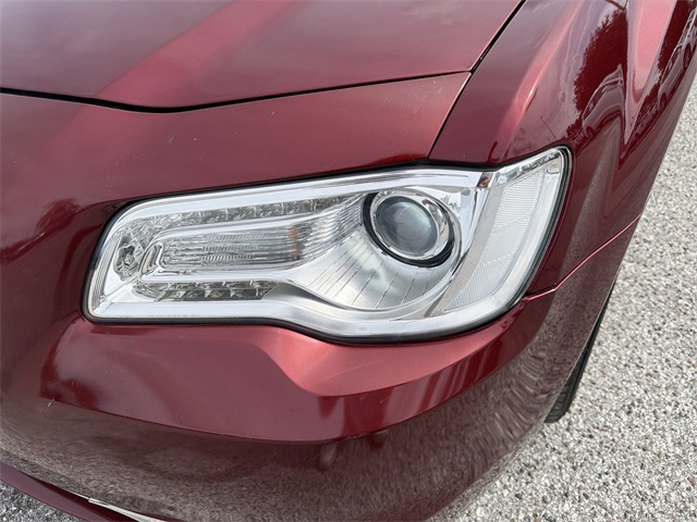 2018 Chrysler 300 Touring Limited photo 5