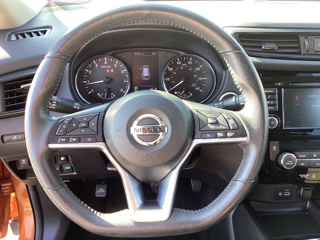 2019 Nissan Rogue SV photo 14