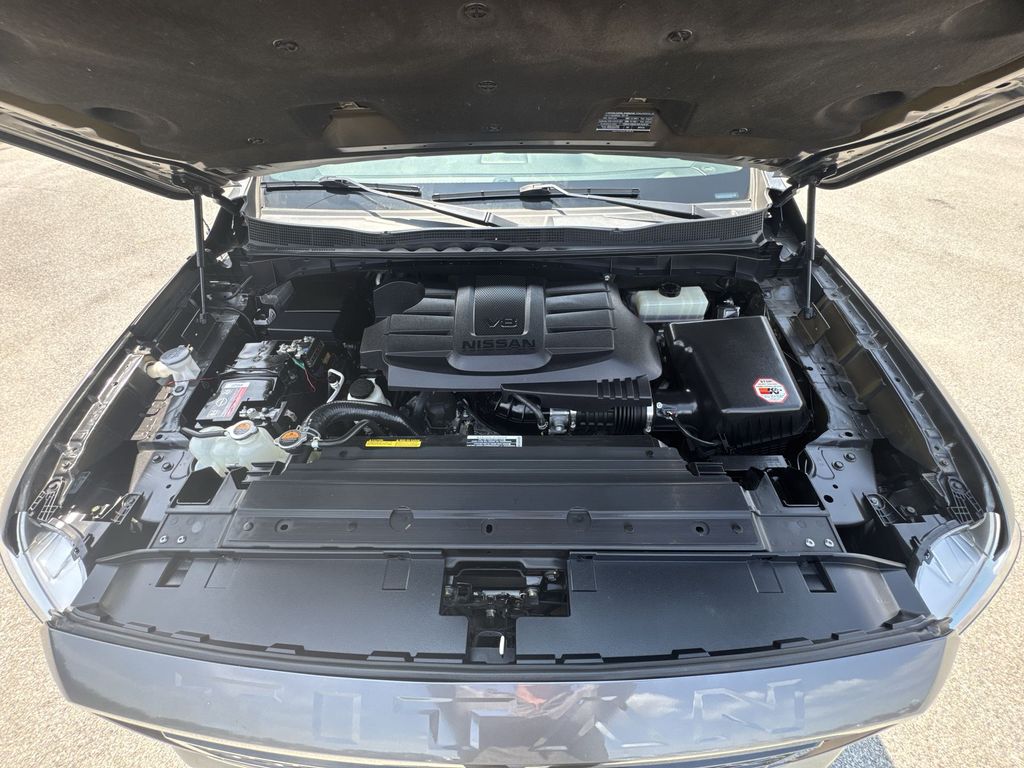 2021 Nissan Titan SV photo 23