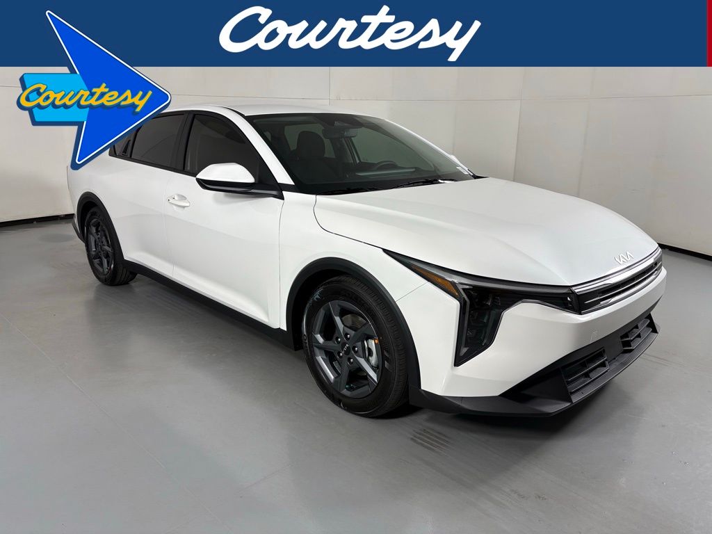 2026 Kia K4 LXS
